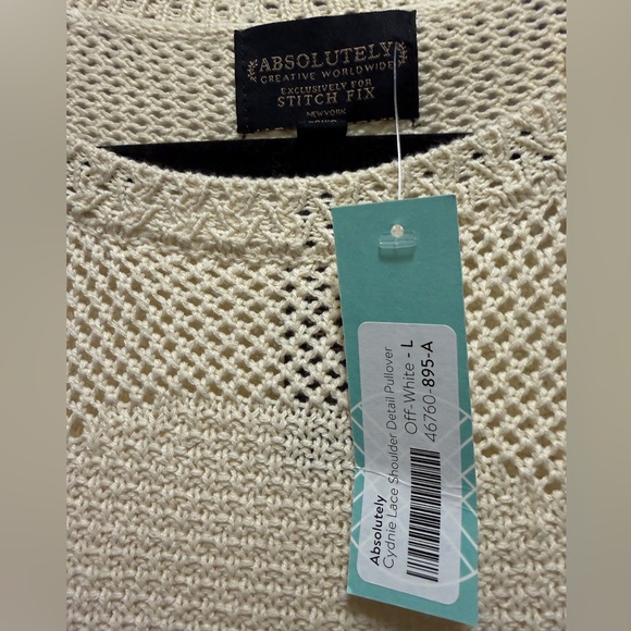 Absolutely Cream Sweater with Lace Details - Picture 6 of 8